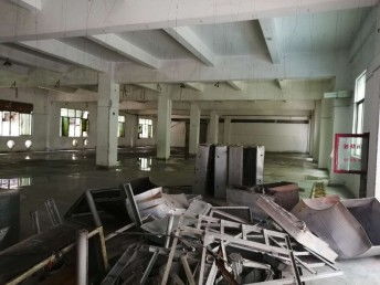 大浪華榮路旁1200平方米廠房出租，可分租，適合各類企業需求